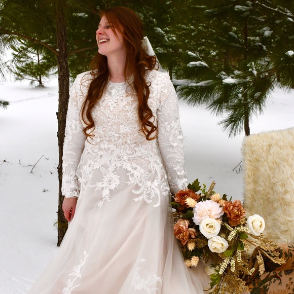 Meet your Posher, Kaitlyn - Picture 4 of 8